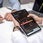 What makes voomixi.com interesting from a content discovery and social bookmarking perspective